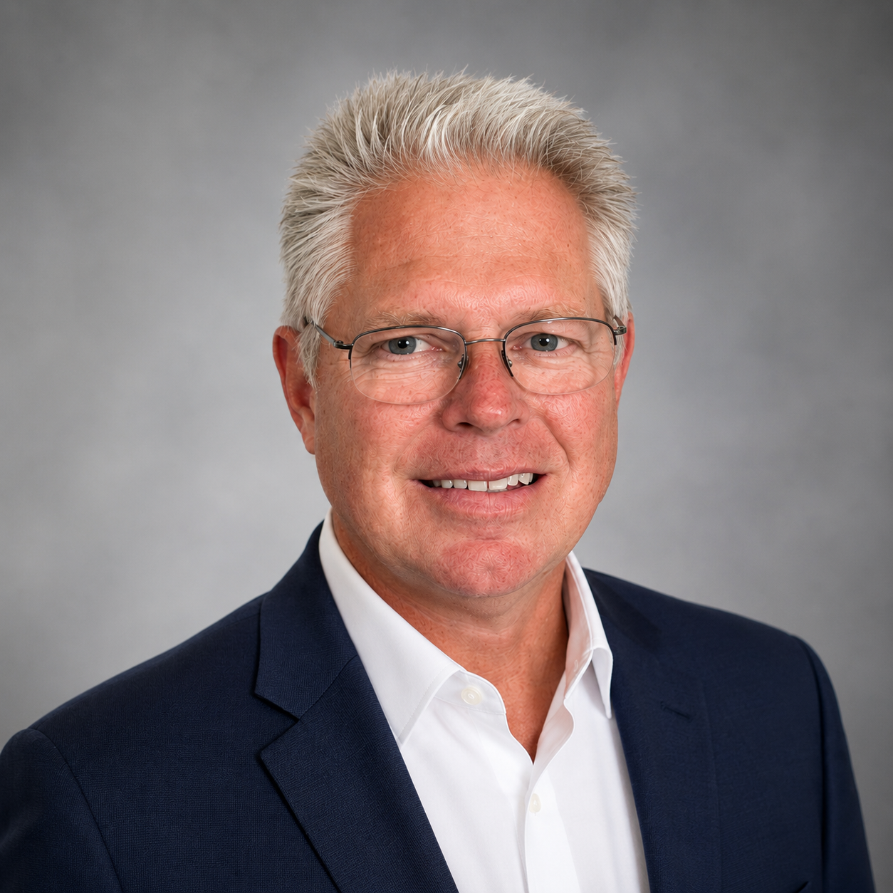 Portrait photo of Mike Freudenberg